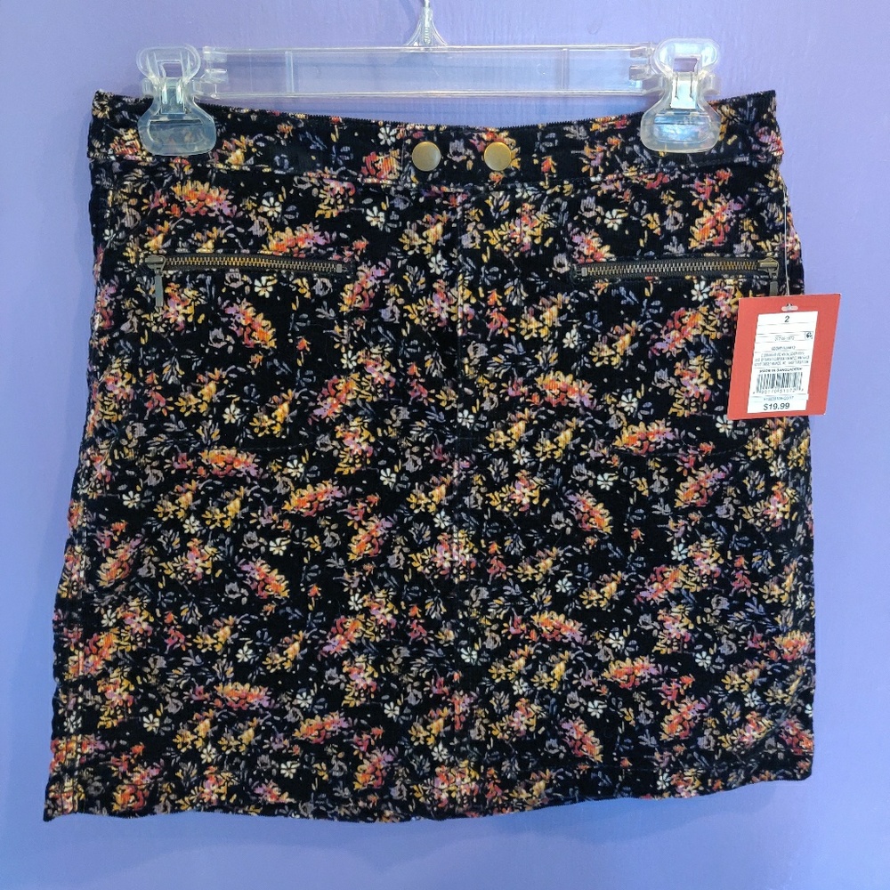 Floral skirt New with Tags